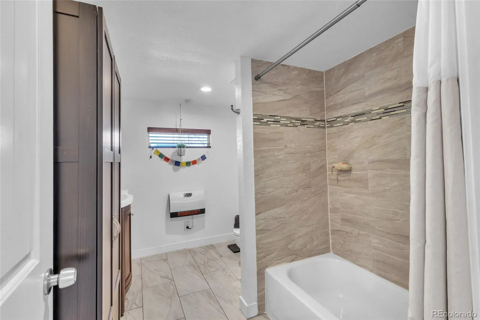 02102026203545 1600 18