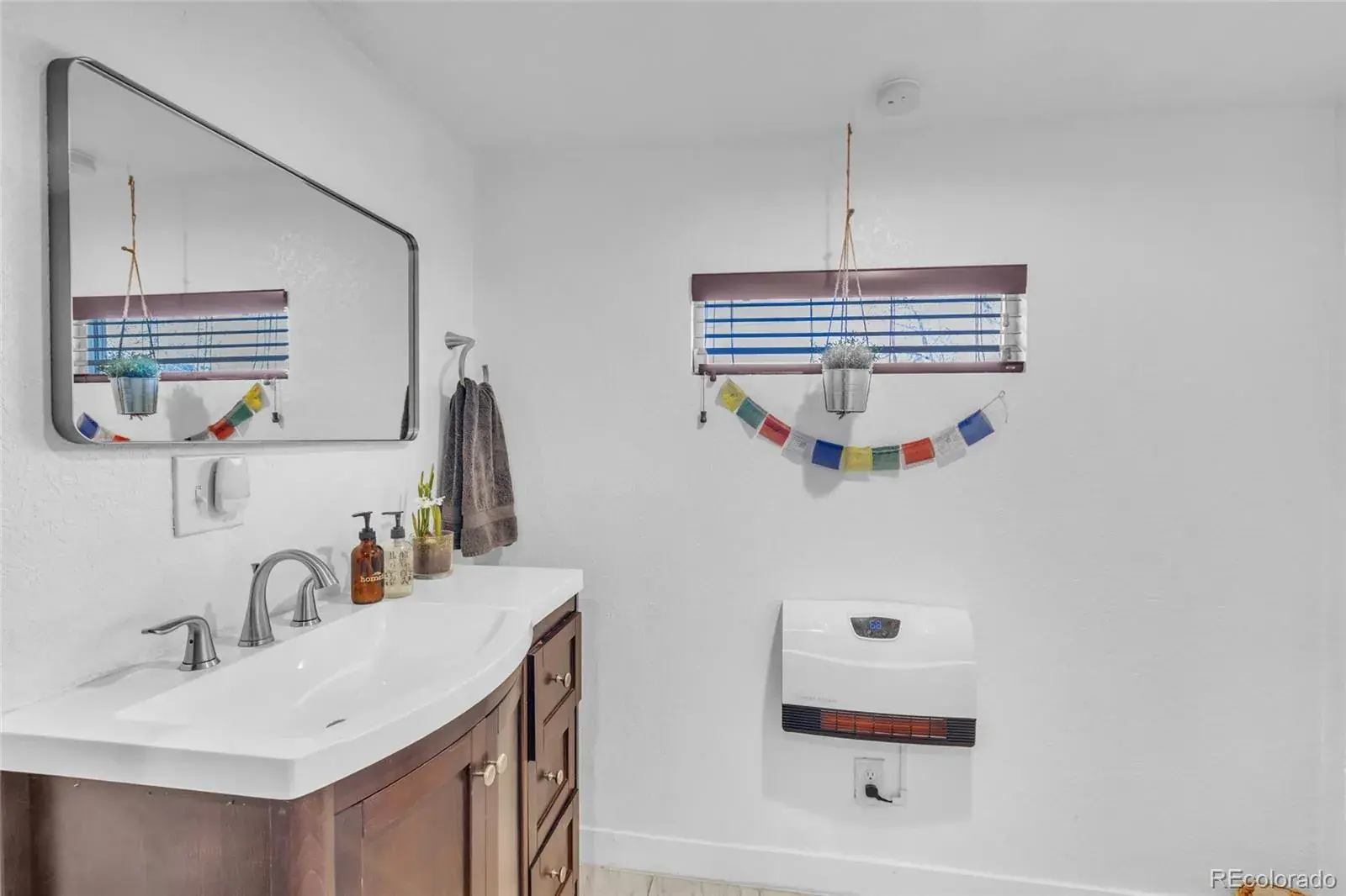 02102026203545 1600 20