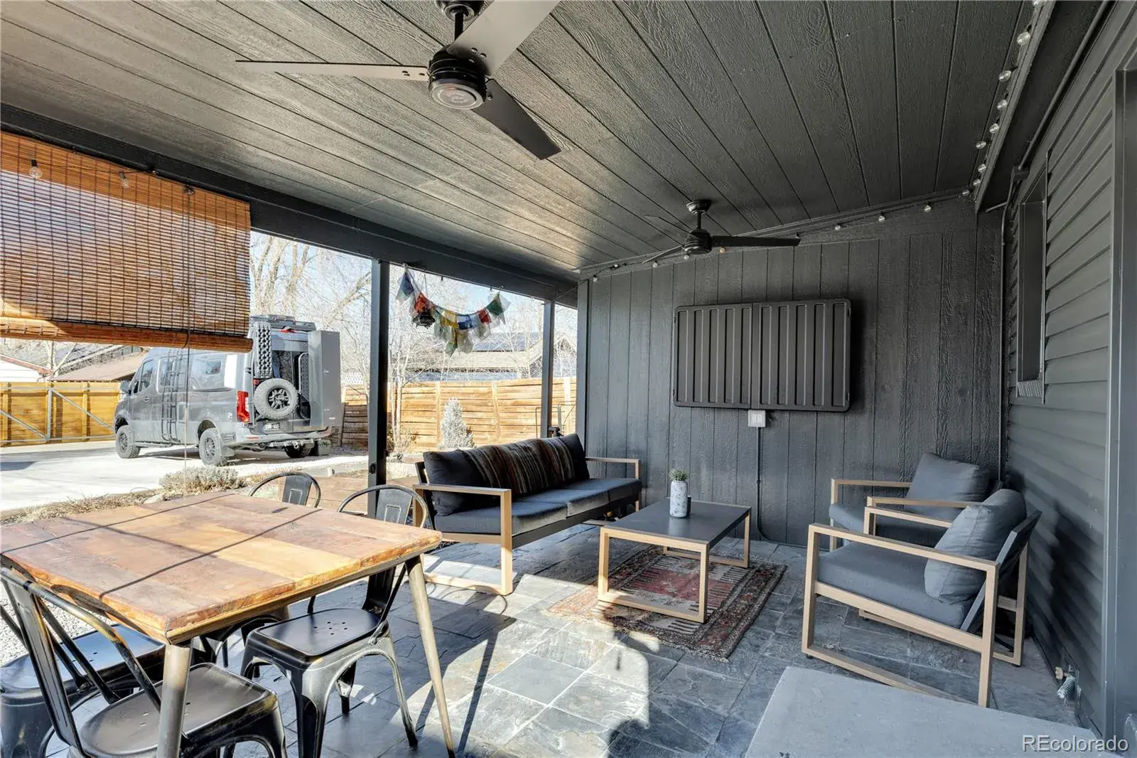 02102026203545 1600 25