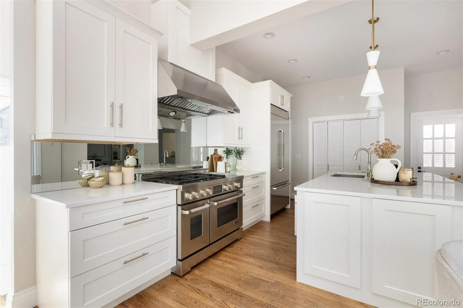 4949 E 6th Avenue Parkway Denver CO 80220 MLS #REC2016605 06252026235542 1600 23
