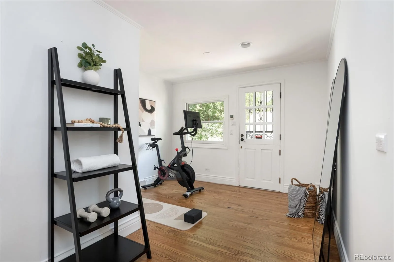 4949 E 6th Avenue Parkway Denver CO 80220 MLS #REC2016605 06252026235542 1600 27