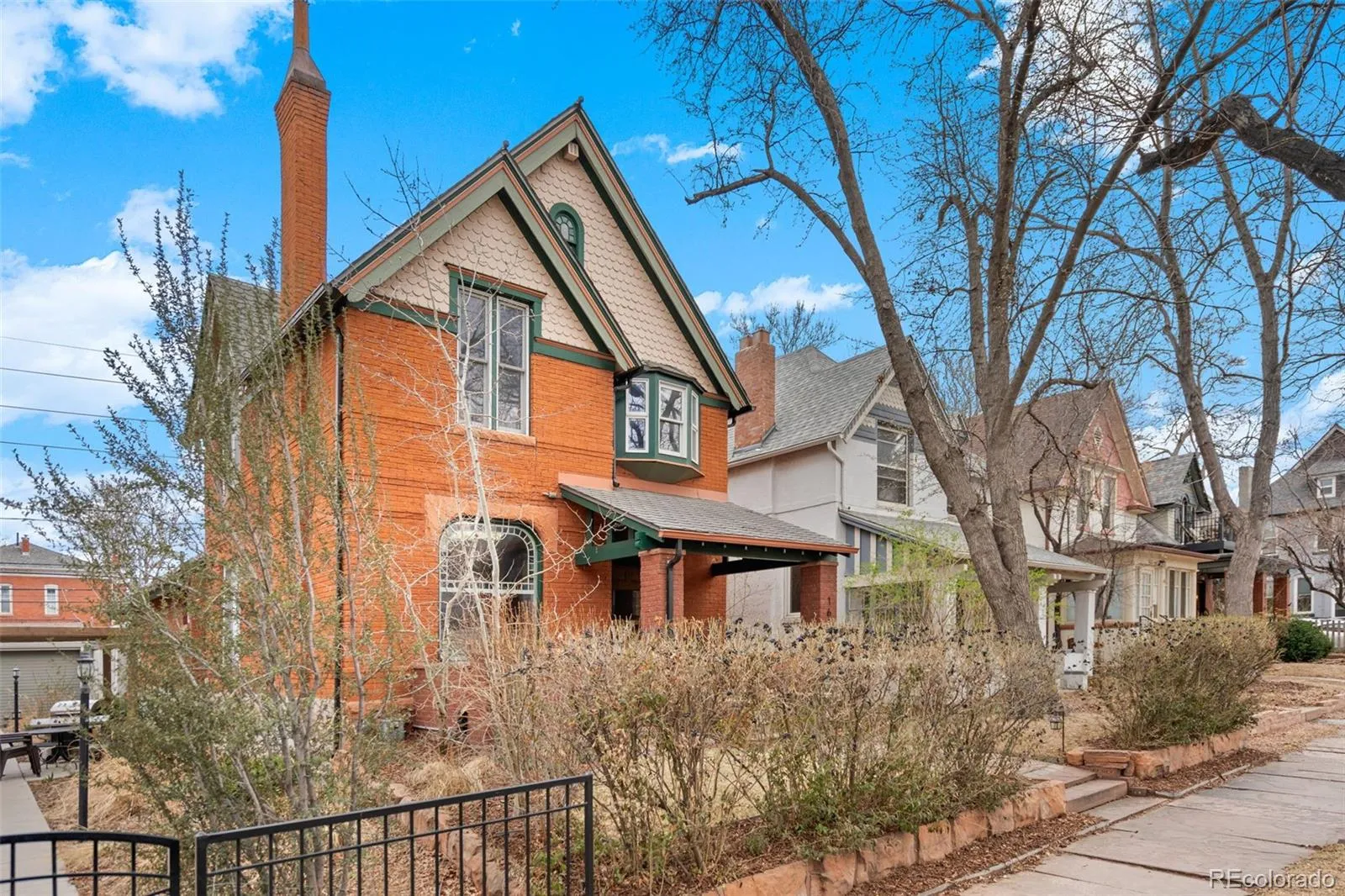 04082026213713 1600 10