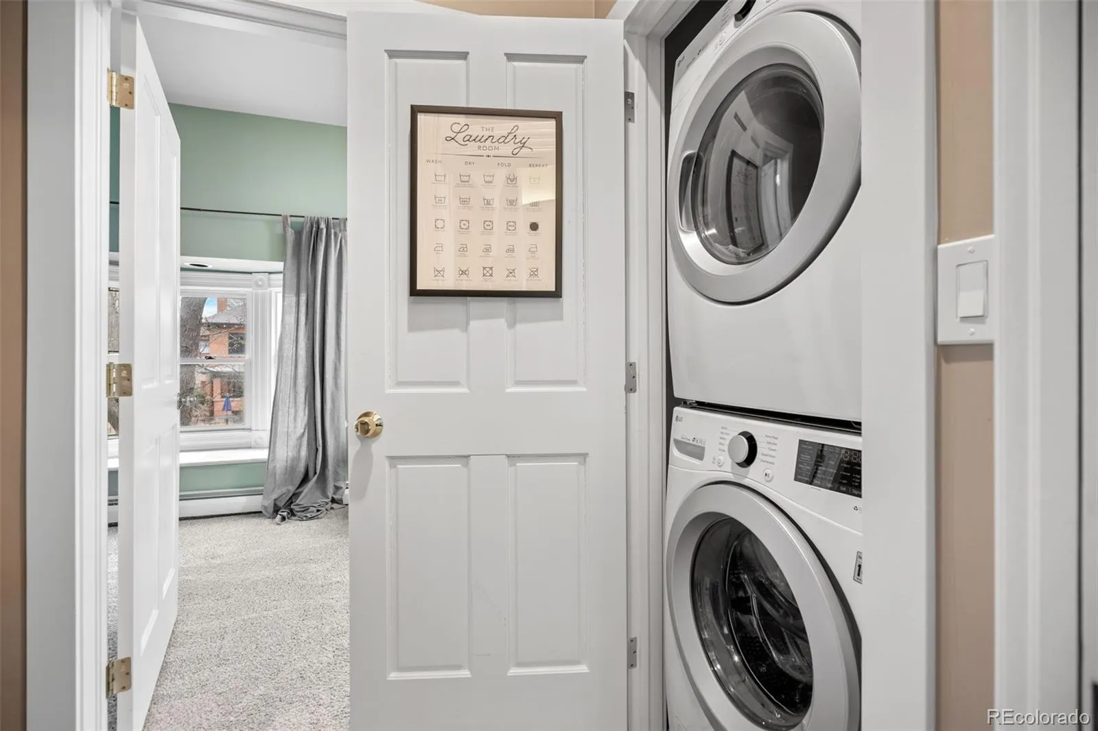 04082026213713 1600 24