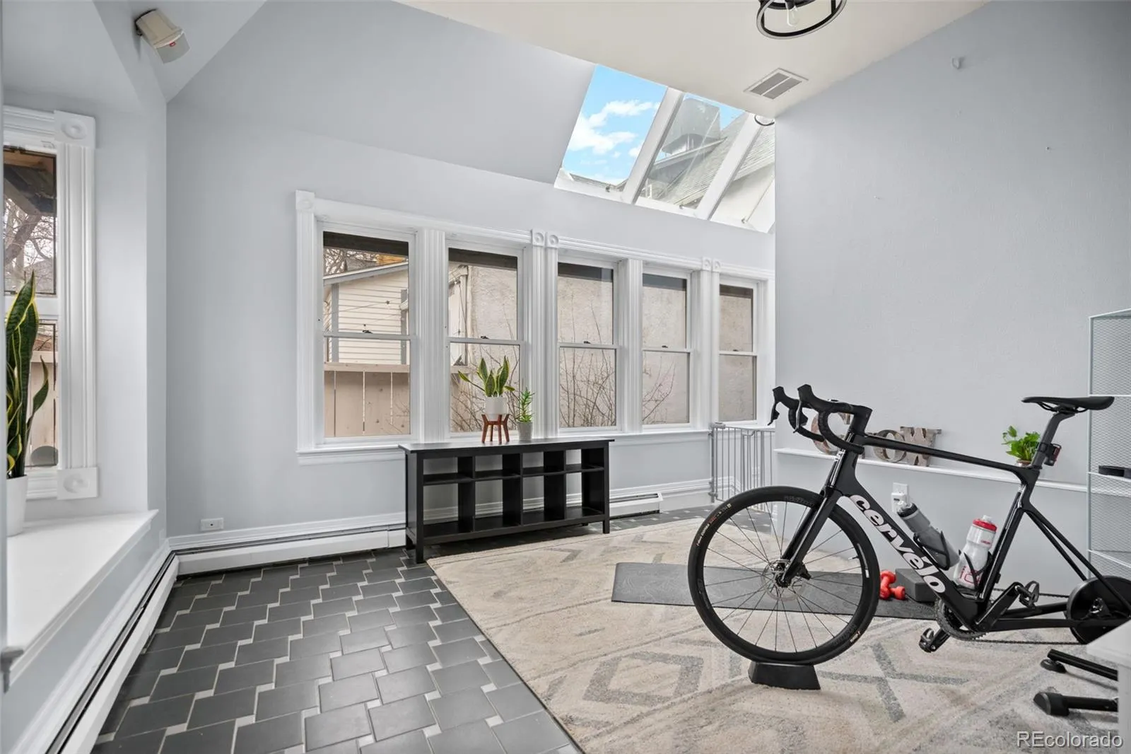 04082026213713 1600 25