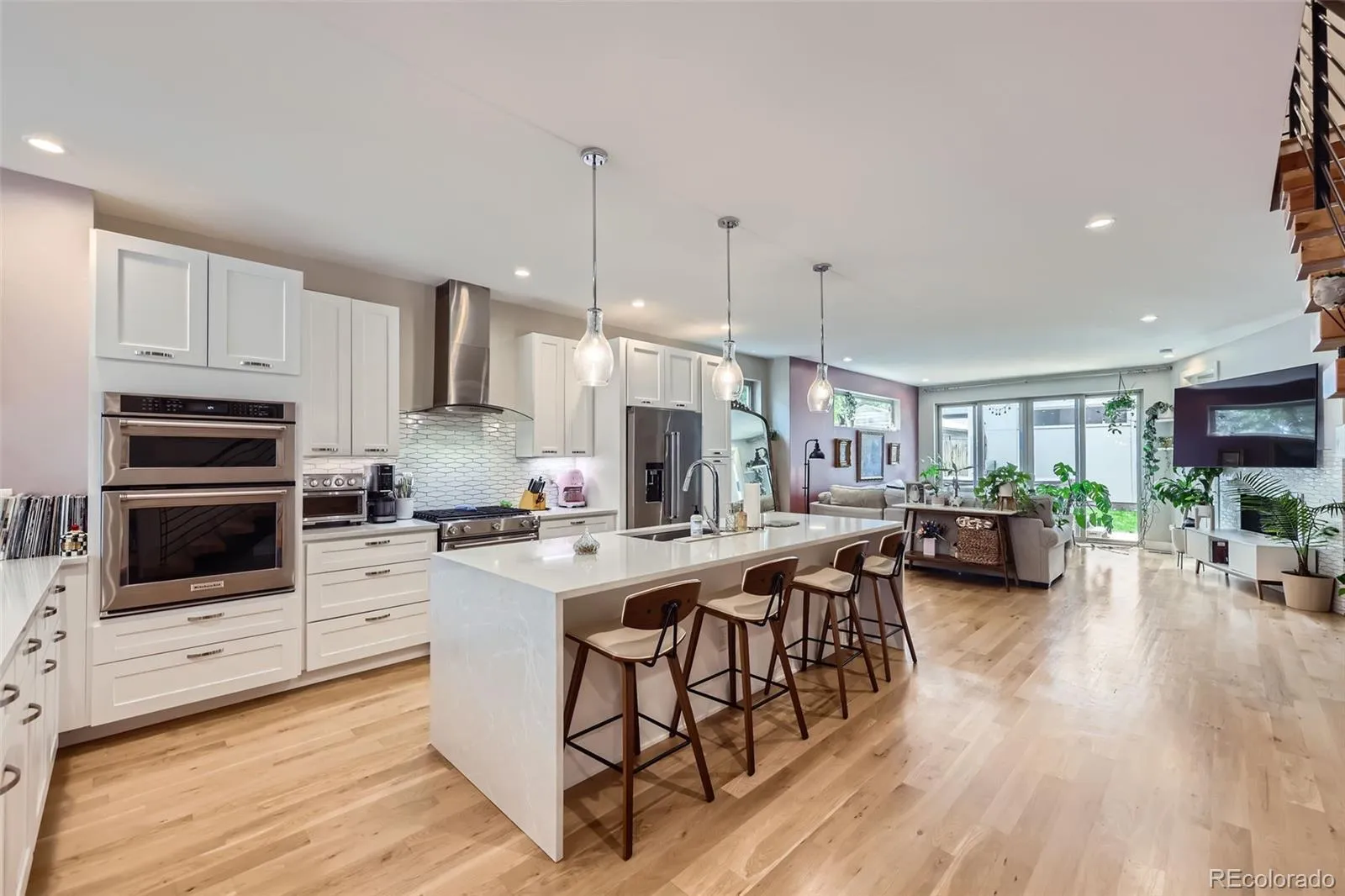 04132026181002 1600 10