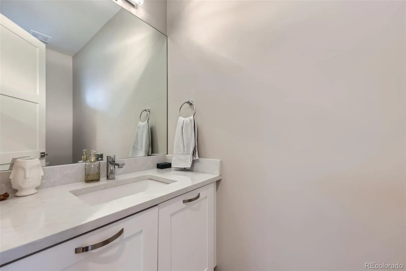 04132026181002 1600 11