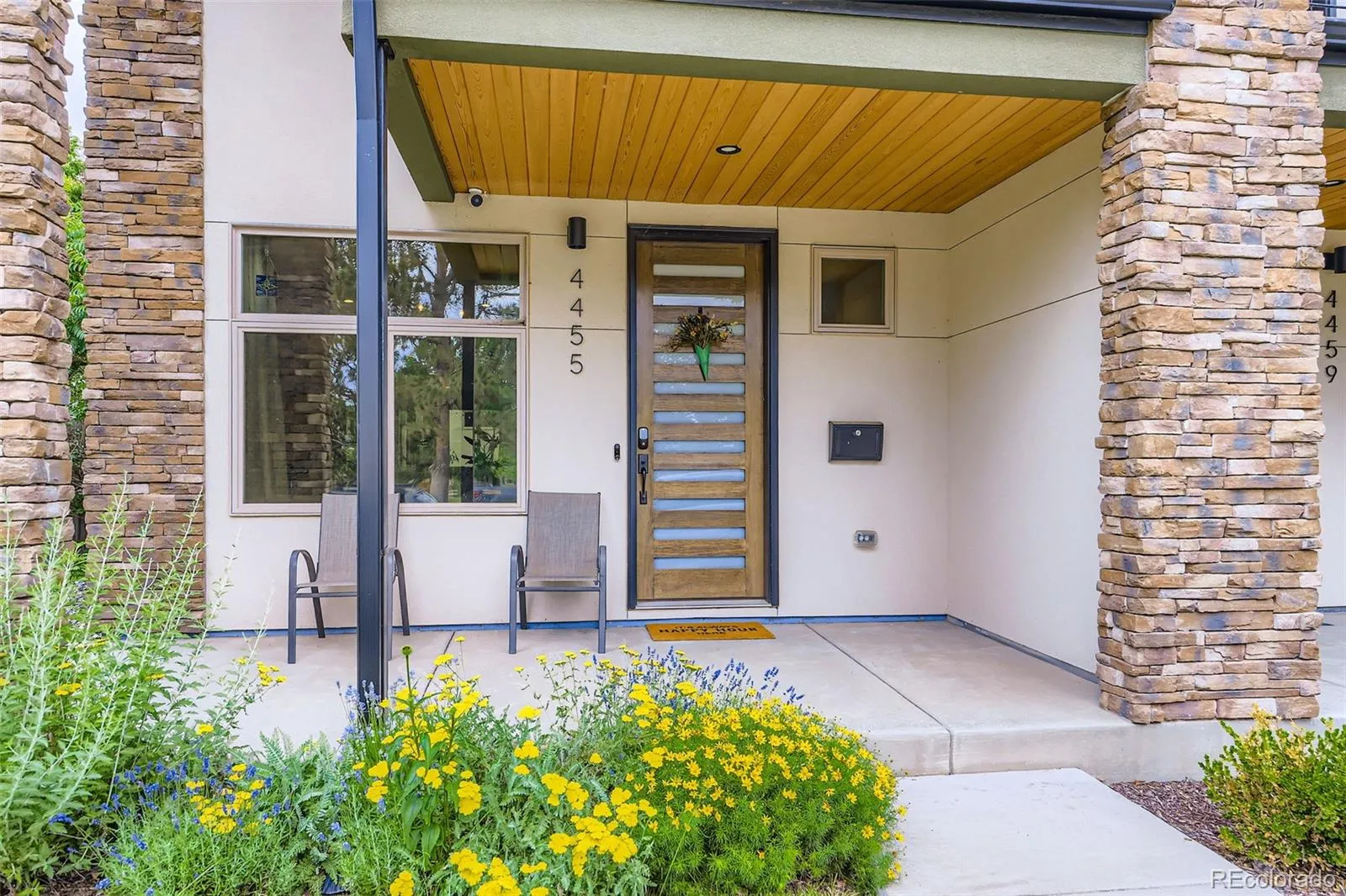 04132026181002 1600 2