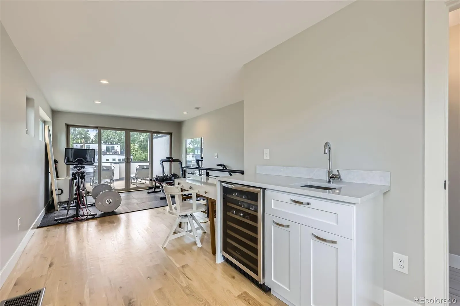 04132026181002 1600 21