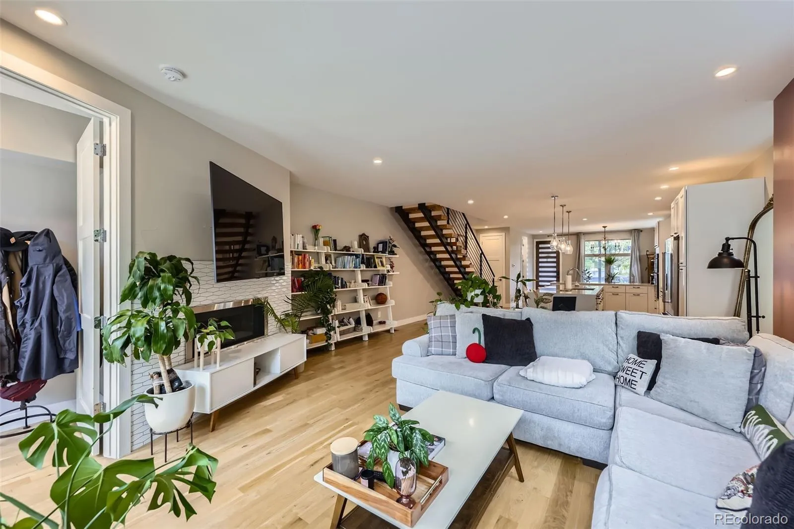 04132026181002 1600 5