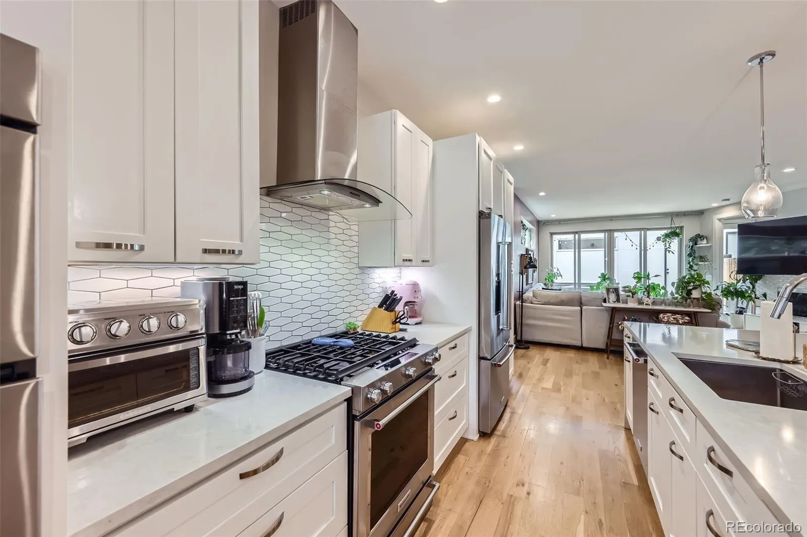 04132026181002 1600 8