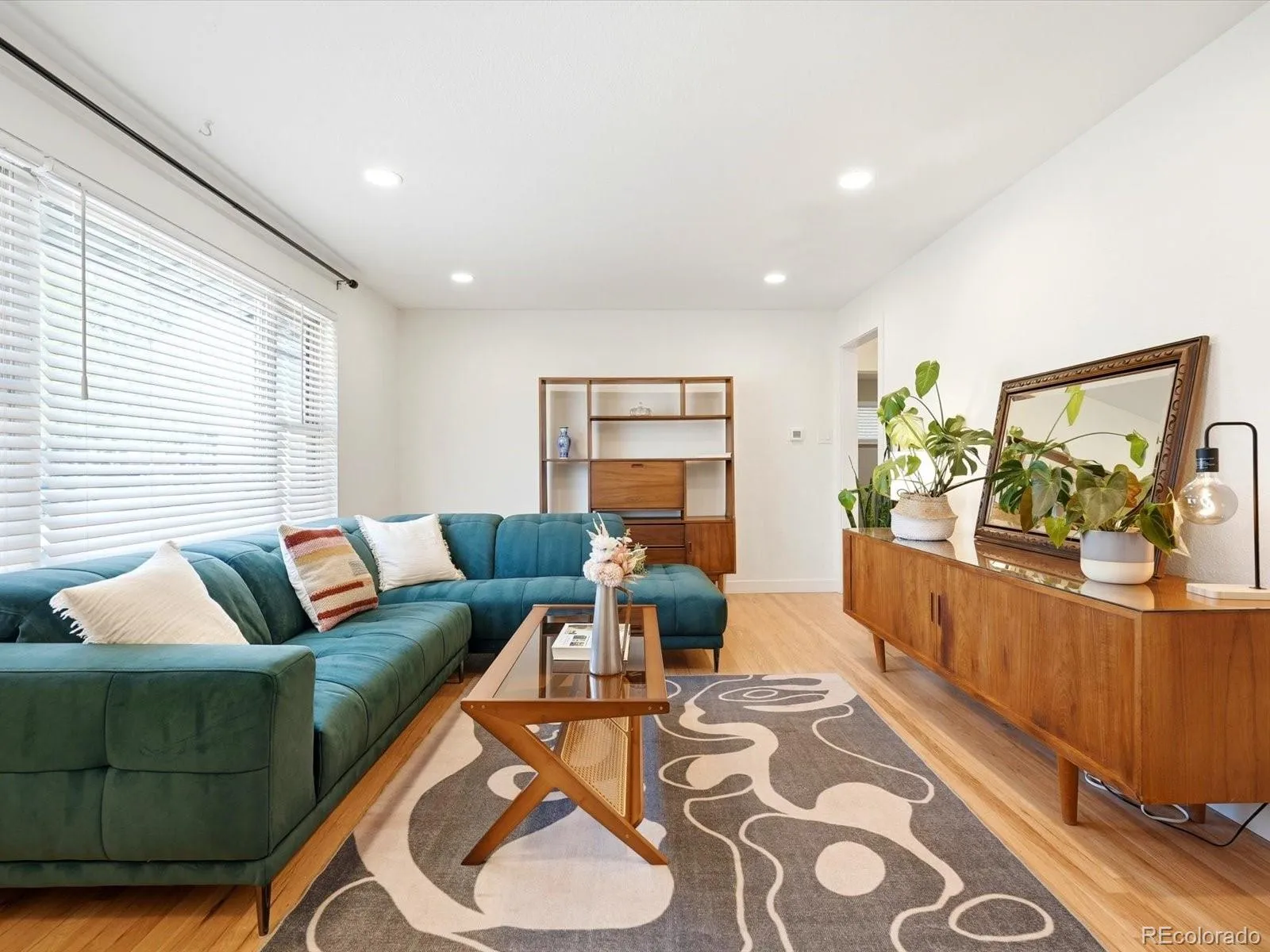 04162026023924 1600 3