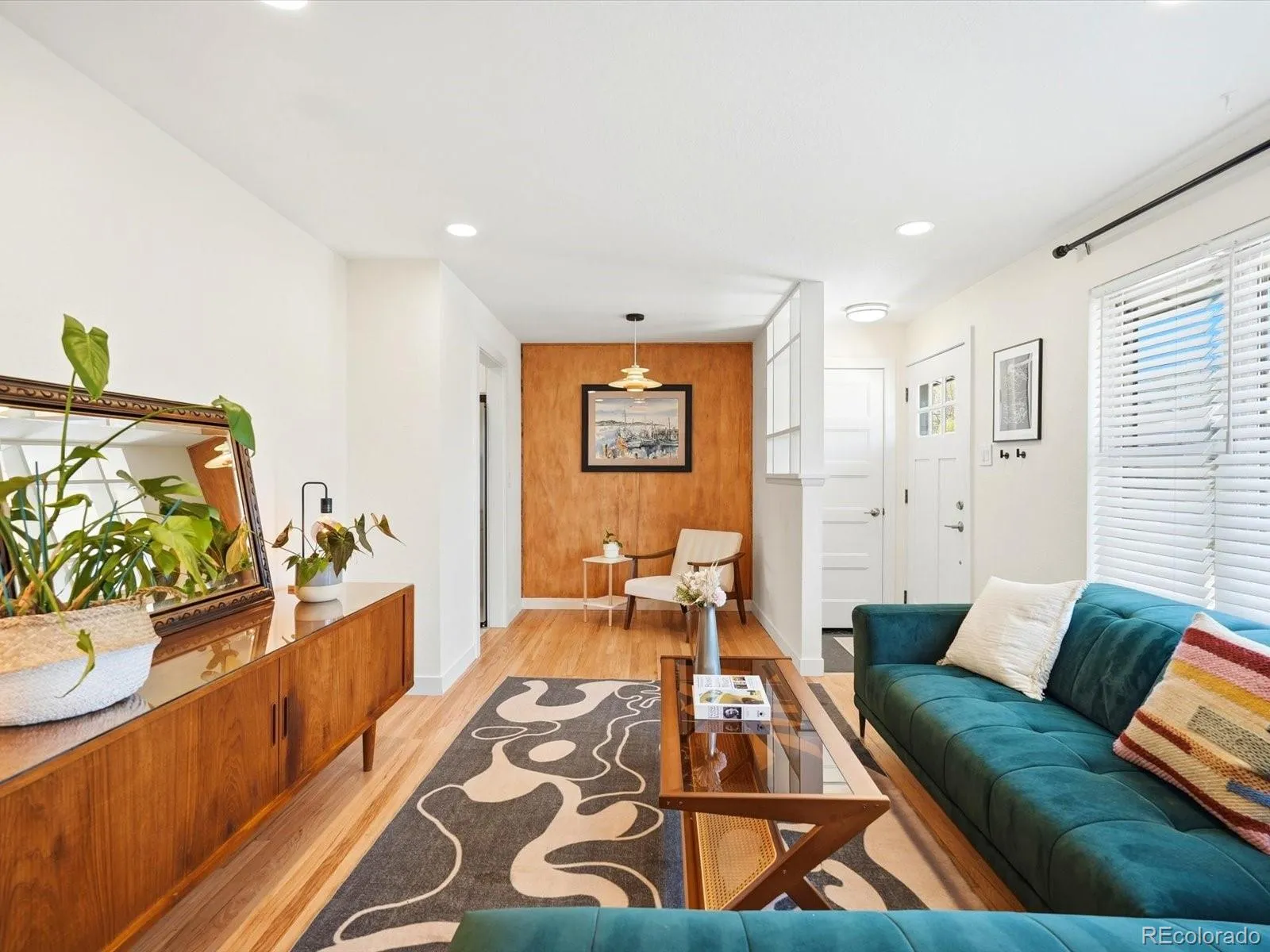 04162026023924 1600 6