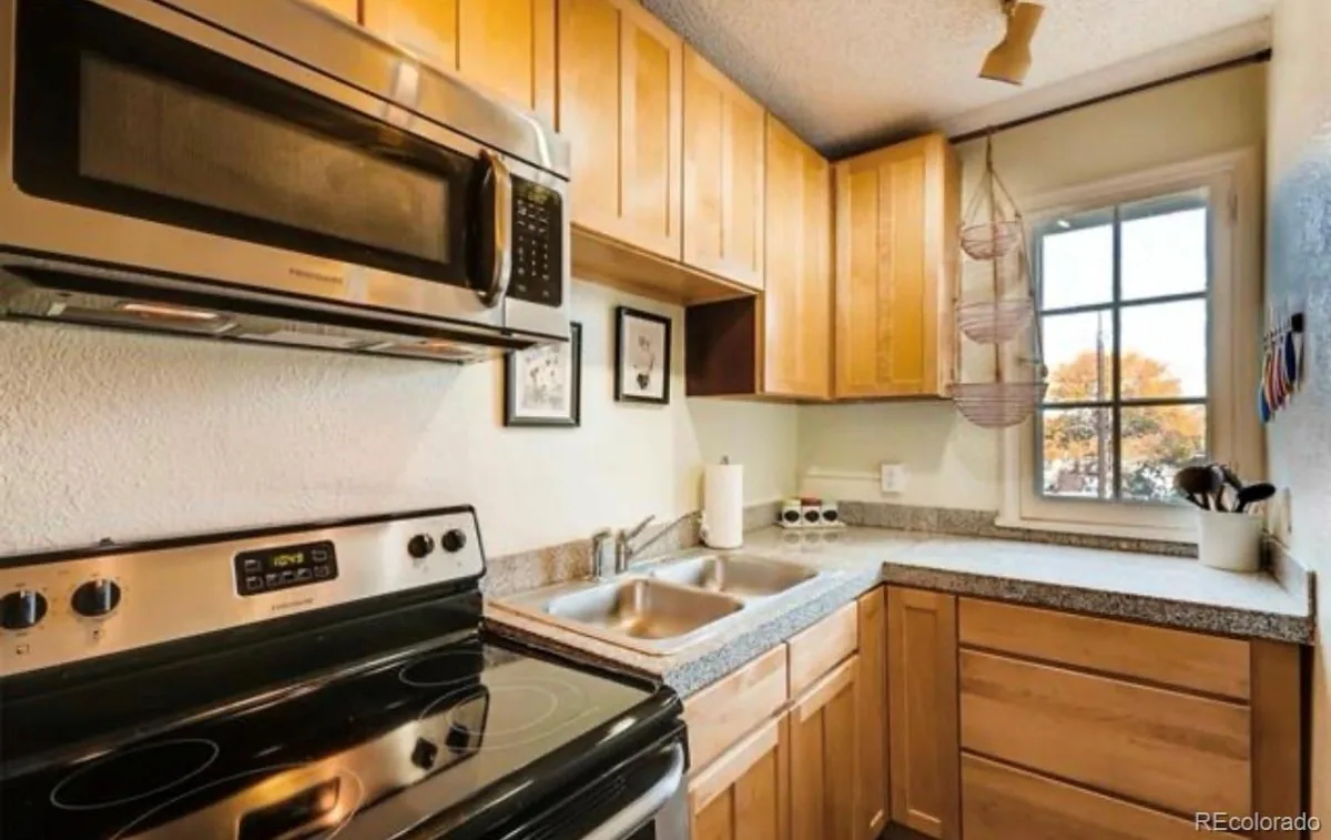 1024 E 14th Avenue #15 Denver CO 80218 MLS #REC2021295 06032026221559 1200 5