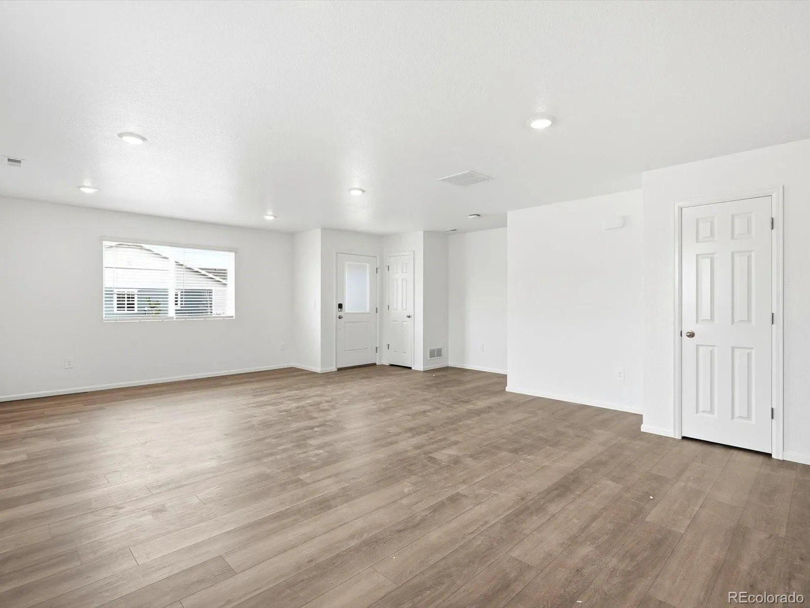 21234 E 65th Drive Aurora CO 80019 | MLS #REC2022379 04162026225048 1600 6