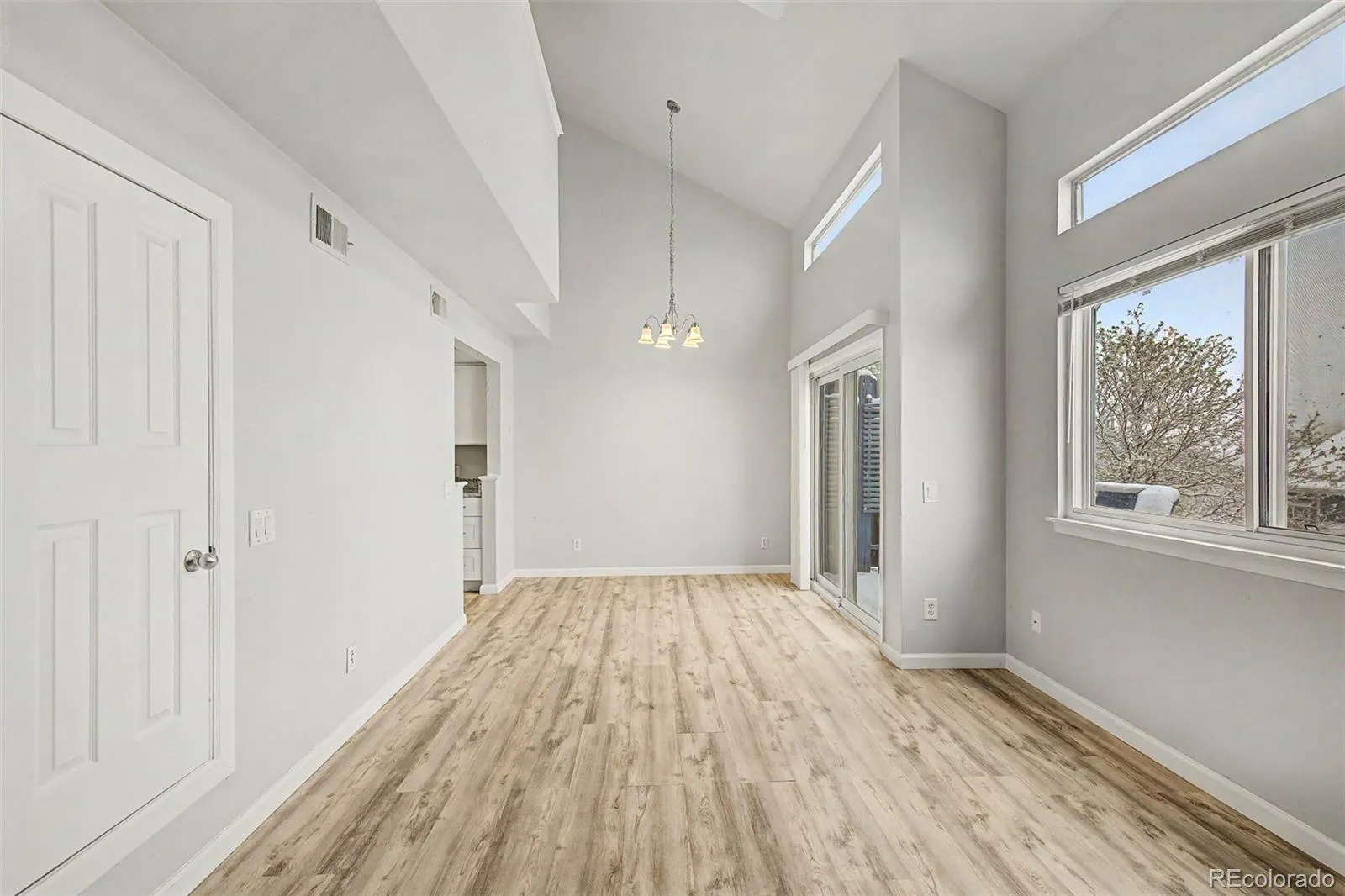 1342 S Cathay Court #202 Aurora CO 80017 MLS #REC2023008 04182026121743 1600 13