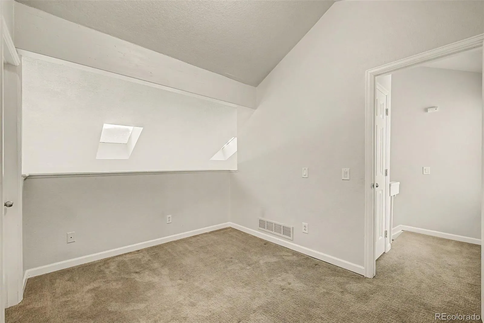 1342 S Cathay Court #202 Aurora CO 80017 MLS #REC2023008 04182026121743 1600 30