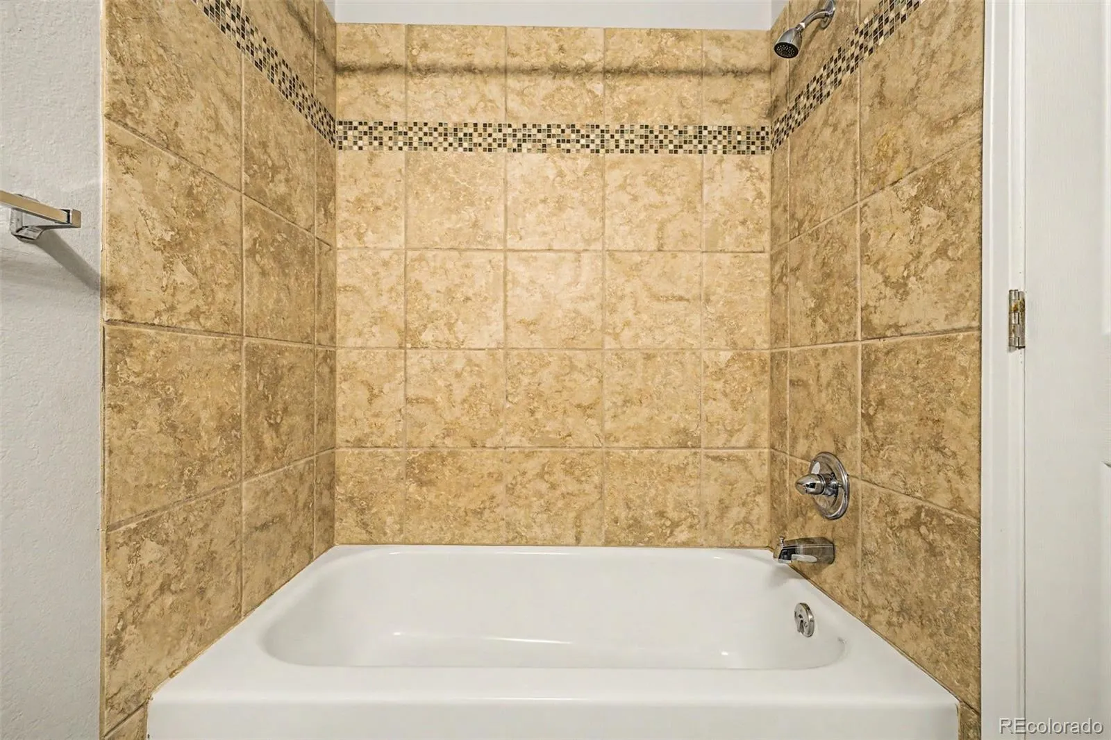 1342 S Cathay Court #202 Aurora CO 80017 MLS #REC2023008 04182026121743 1600 32