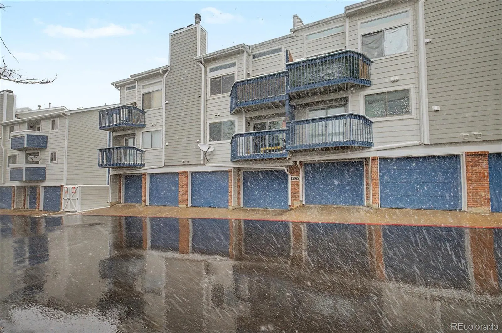 1342 S Cathay Court #202 Aurora CO 80017 MLS #REC2023008 04182026121743 1600 36