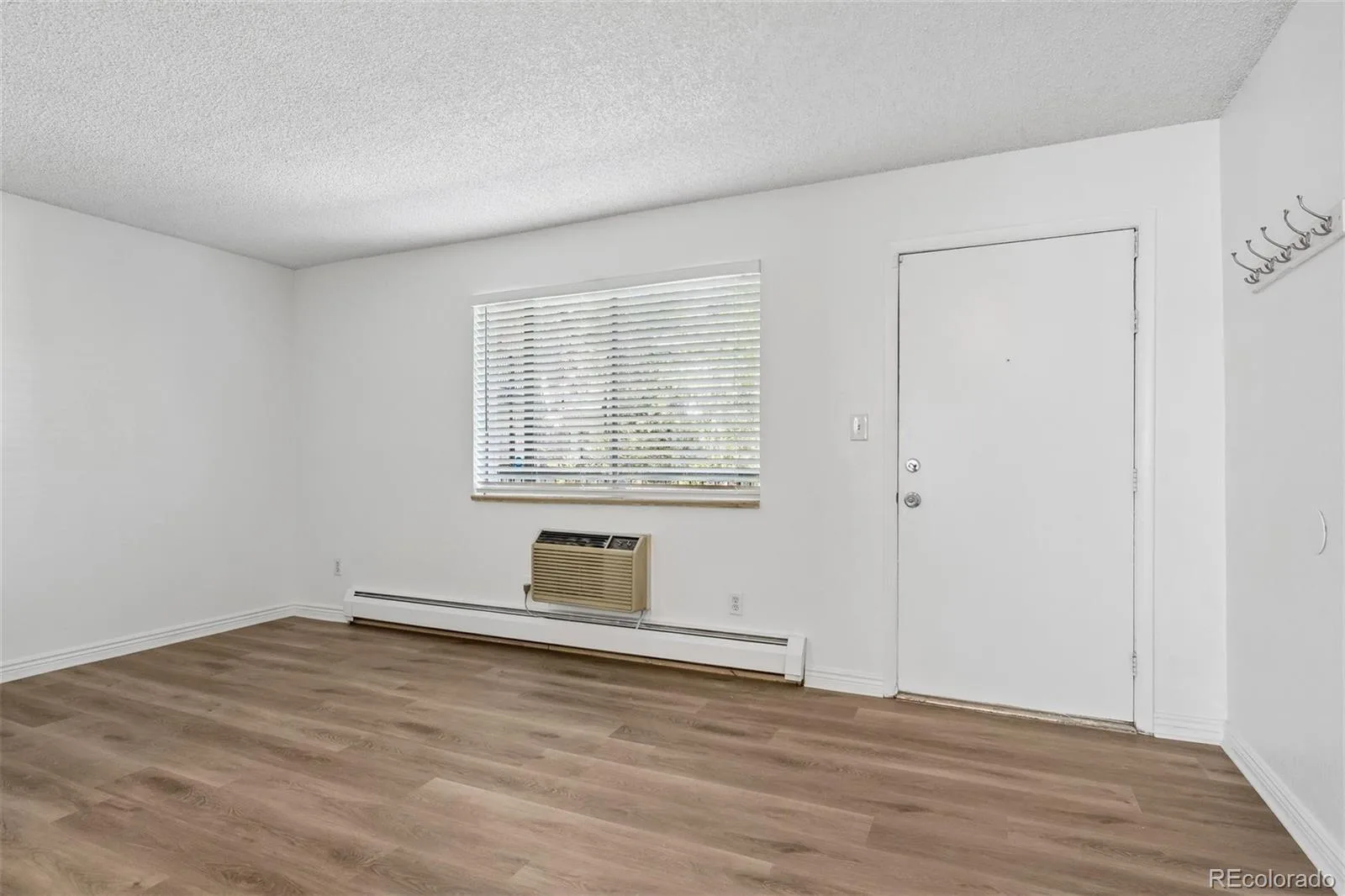 5875 E Iliff Avenue #219 #D Denver CO 80222 | MLS #REC2023344 08302026165525 1600 6