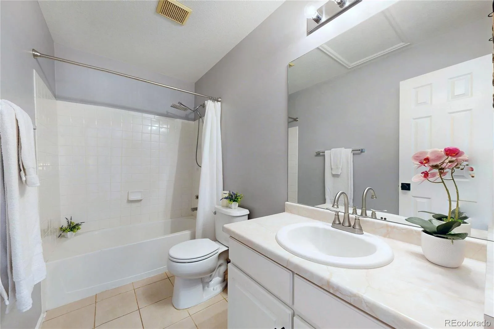 15137 E Nassau Avenue Aurora CO 80014 | MLS #REC2026261 10142026182923 1600 18