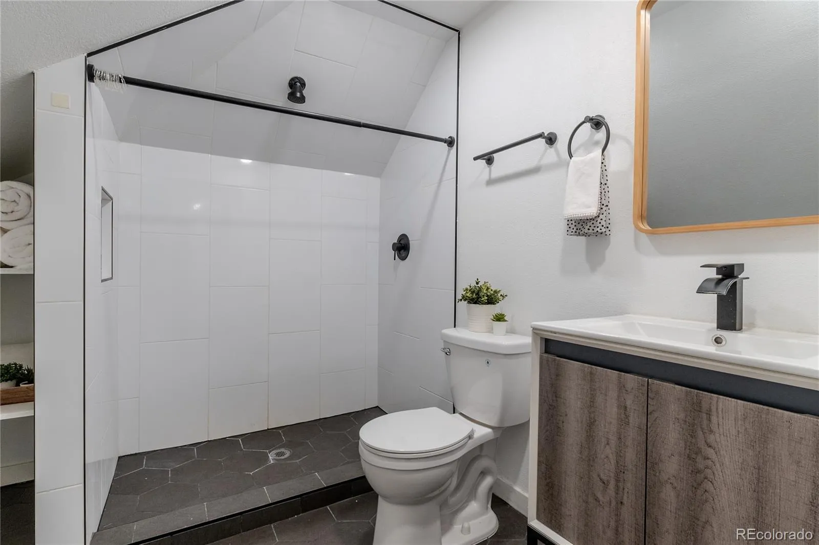 342 S Lincoln Street Denver CO 80209 | MLS #REC2026500 05092026022551 1600 22