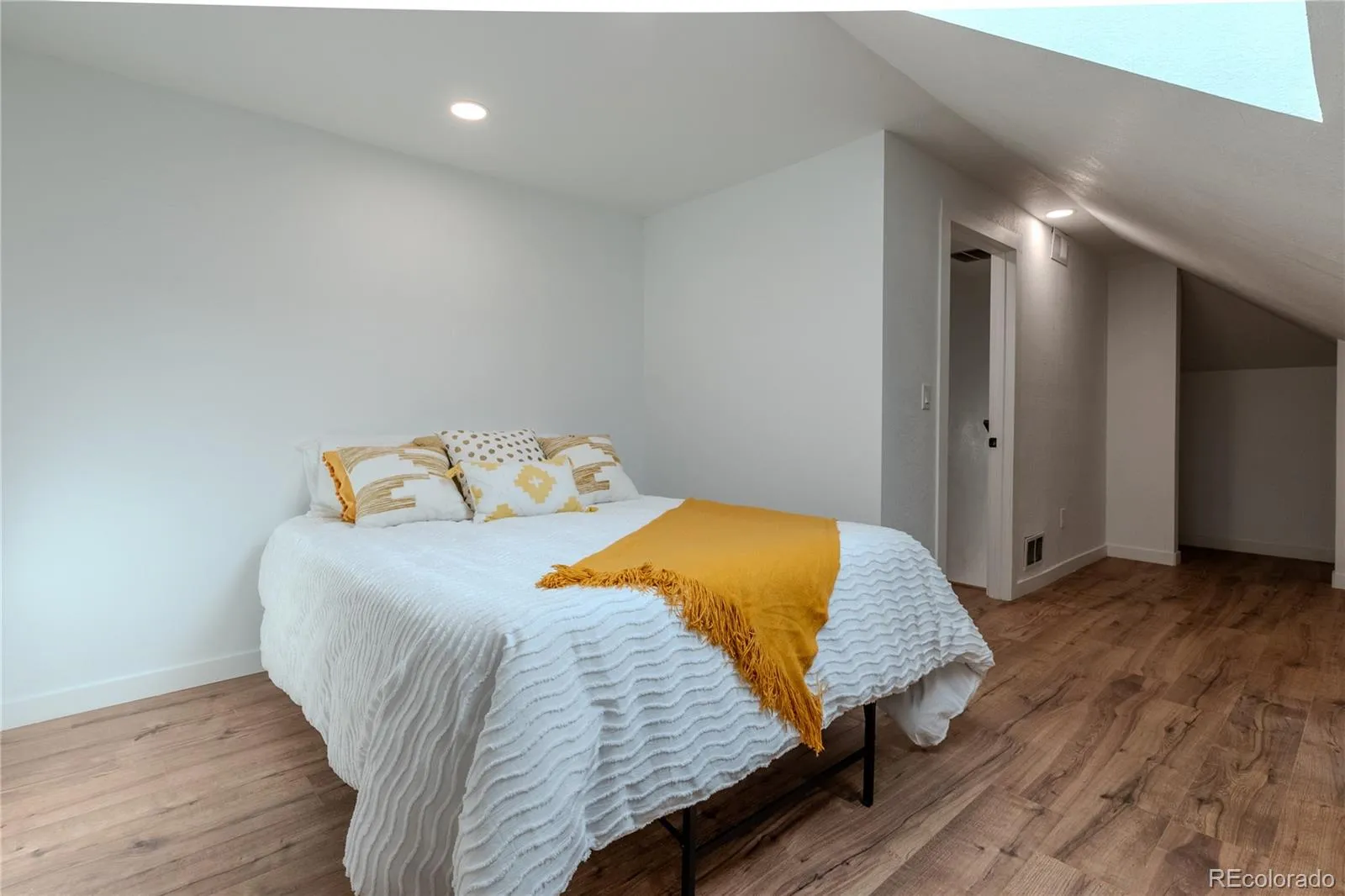 342 S Lincoln Street Denver CO 80209 | MLS #REC2026500 05092026022551 1600 23