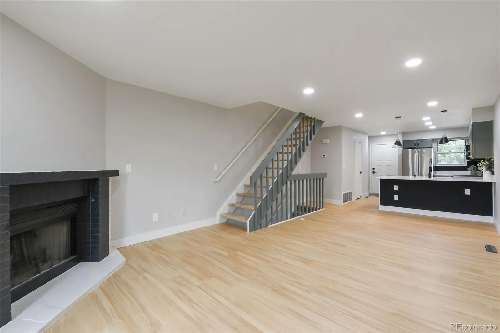11149 W 17th Avenue #104 Lakewood CO 80215 | MLS #REC2028248 05192026194942 1600 2