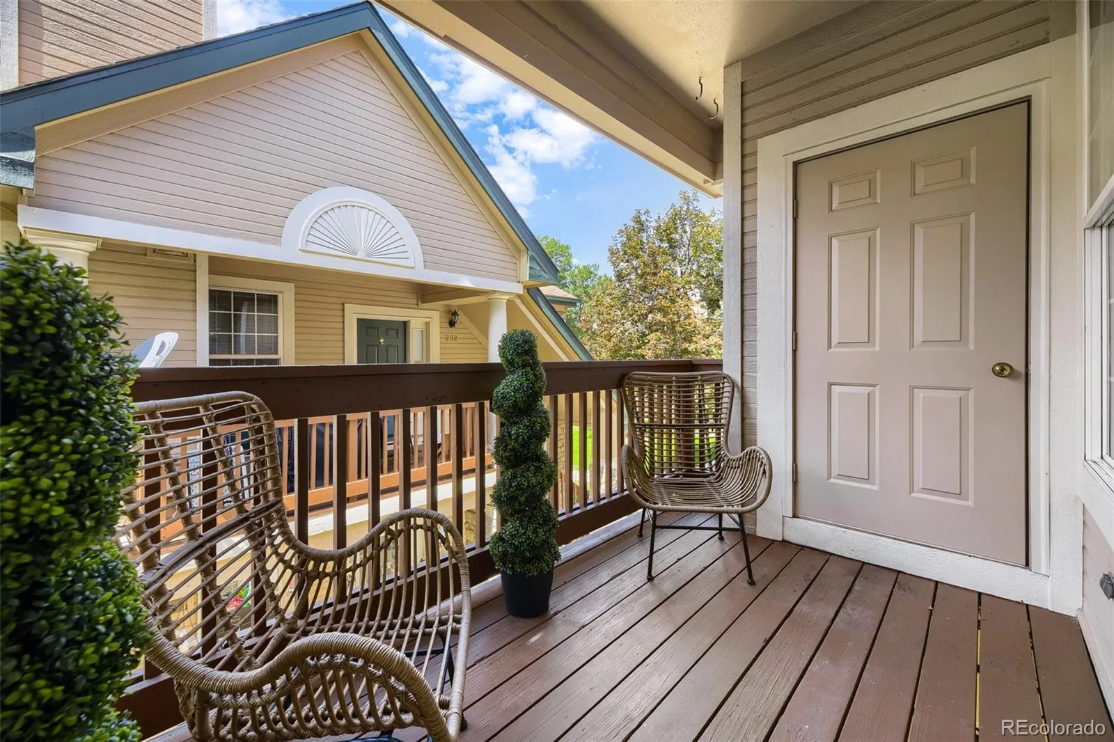 4045 S Crystal Circle #204 Aurora CO 80014 | MLS #REC2028660 08282026170925 1600 3