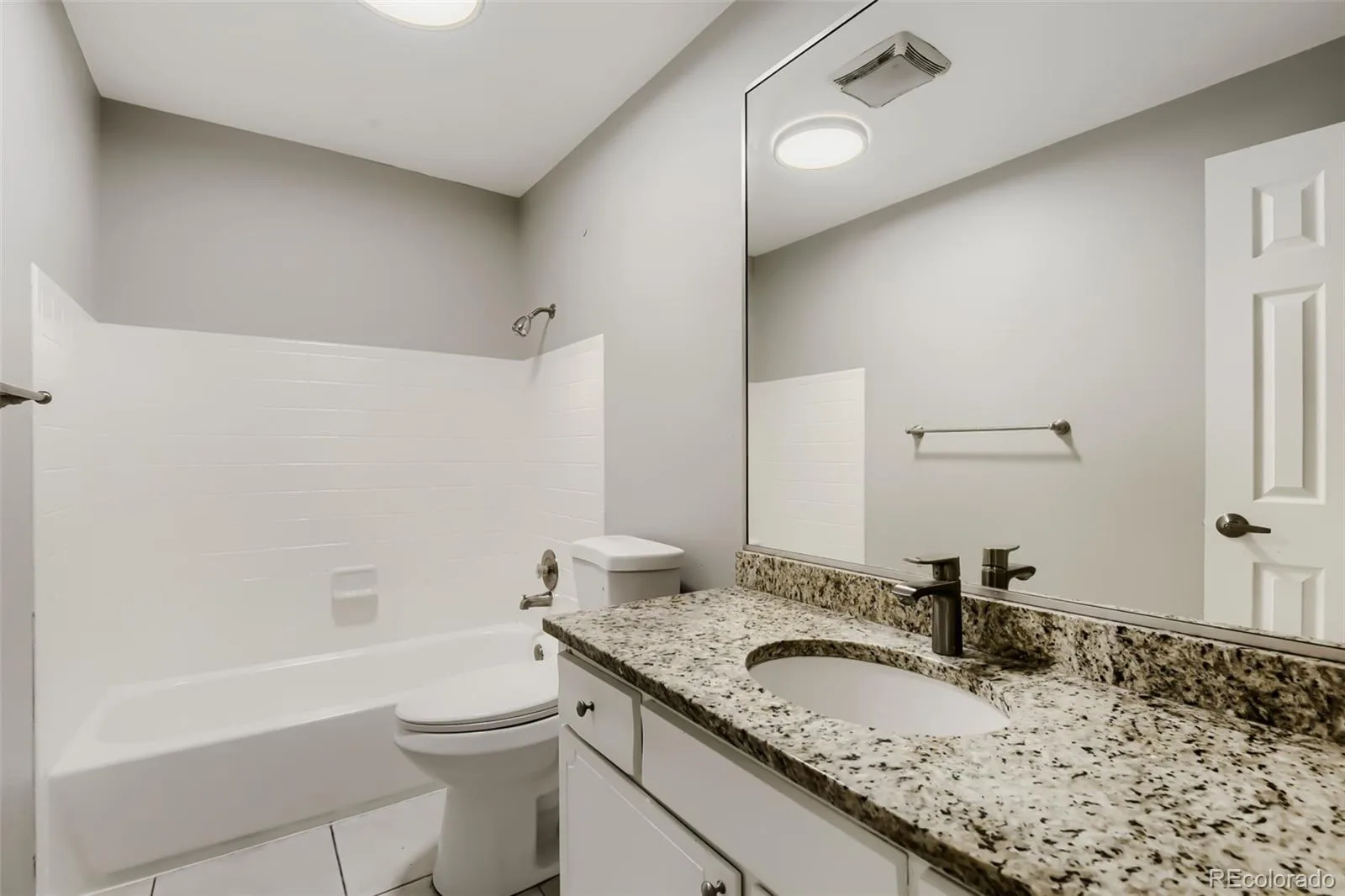 3009 S Xenia Street Denver CO 80231 | MLS #REC2030409 10152026235547 1600 21