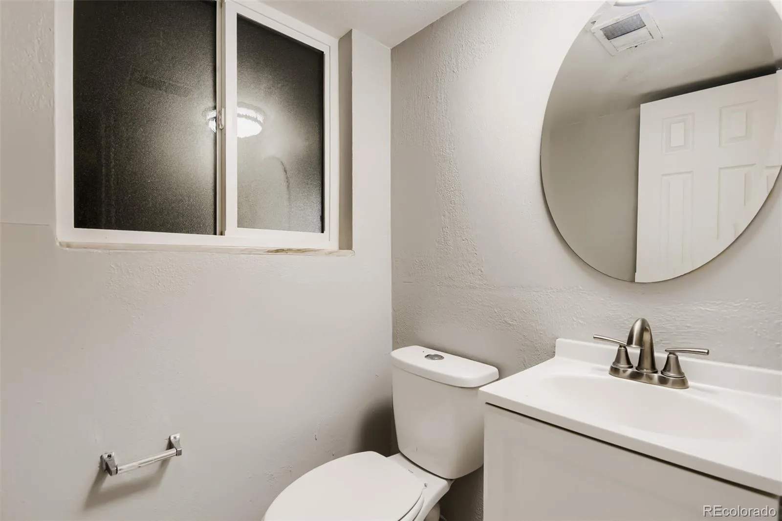 3009 S Xenia Street Denver CO 80231 | MLS #REC2030409 10152026235547 1600 25