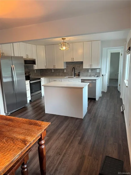 6090 S Sterne Parkway Littleton CO 80120 | MLS #REC2033145 08062026011612 800 1