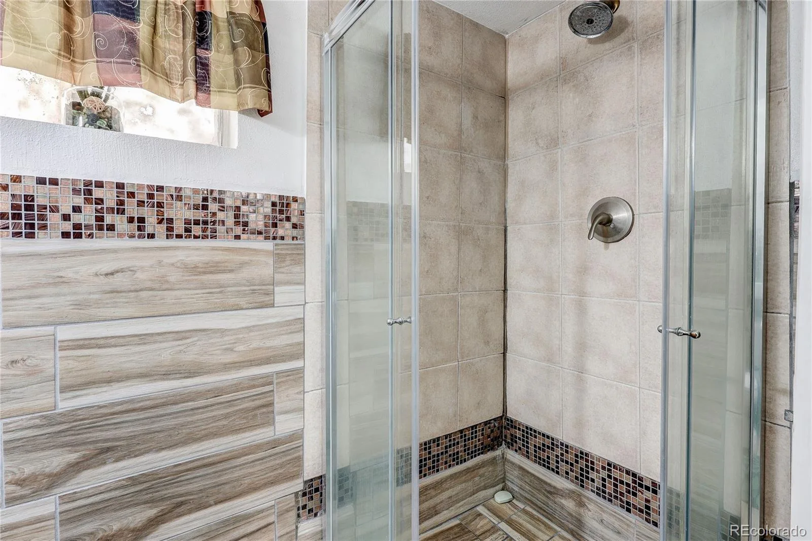 13142 E Louisiana Avenue Aurora CO 80012 MLS #REC2033225 06252026215917 1600 15