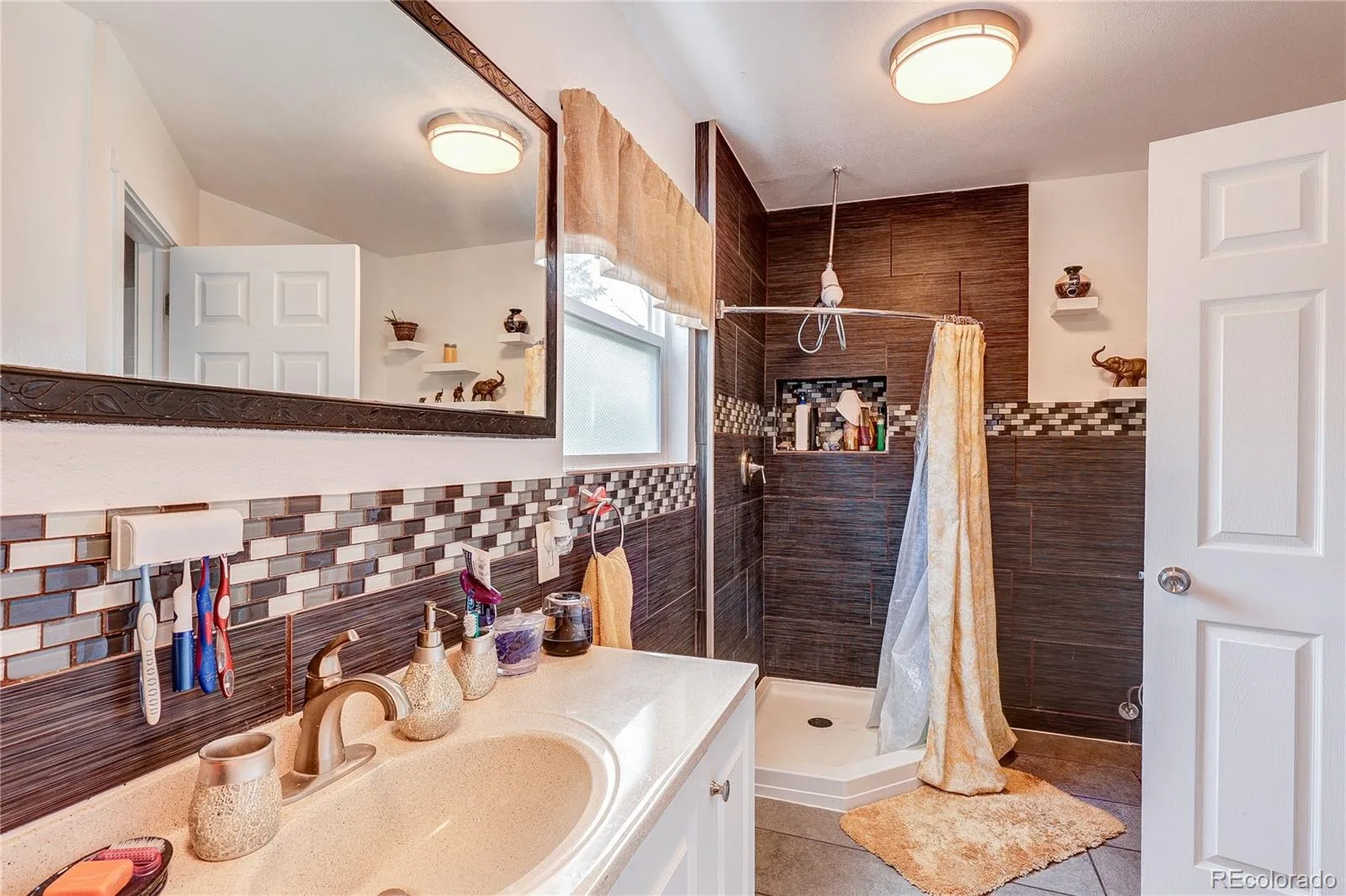 13142 E Louisiana Avenue Aurora CO 80012 MLS #REC2033225 06252026215917 1600 19