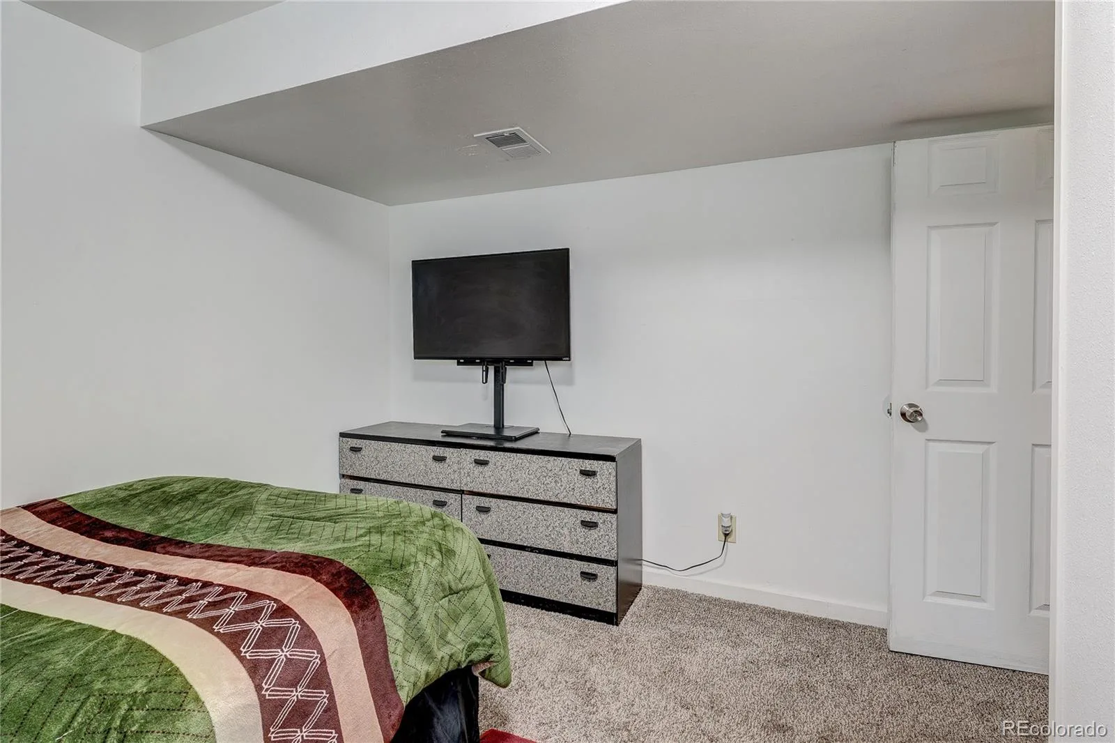 13142 E Louisiana Avenue Aurora CO 80012 MLS #REC2033225 06252026215917 1600 24
