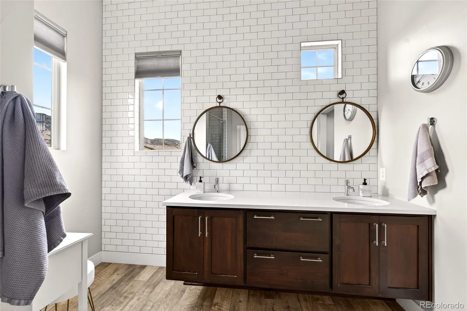 04122026080051 1600 27