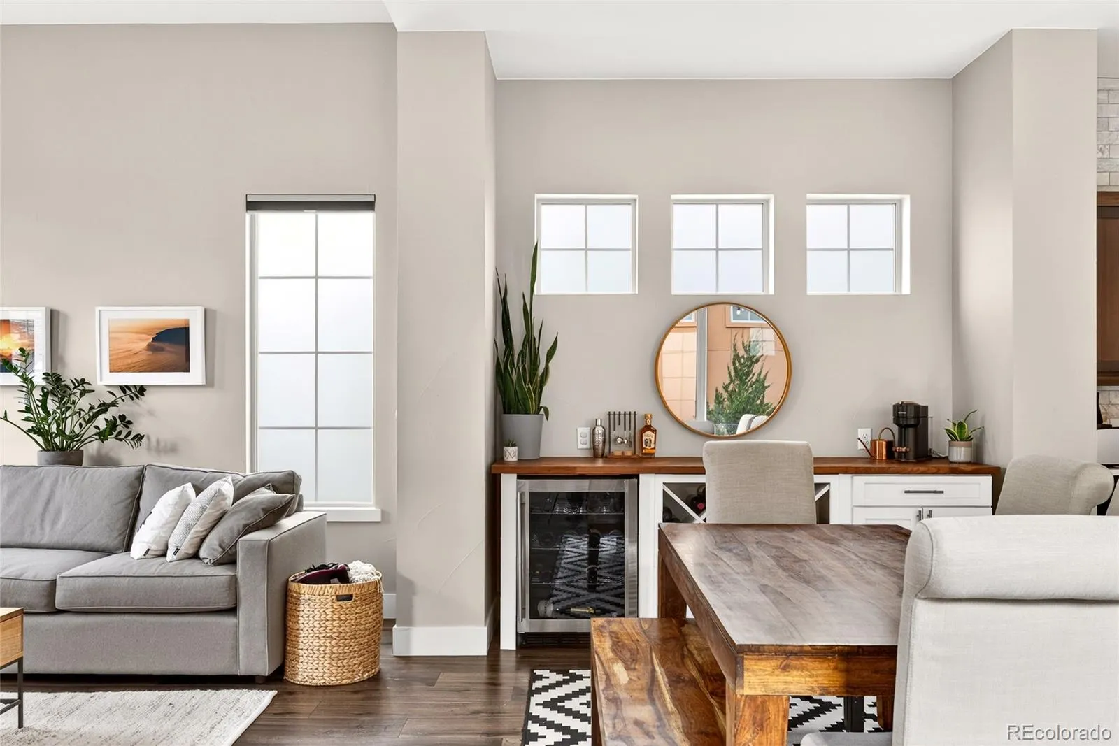 04122026080051 1600 3