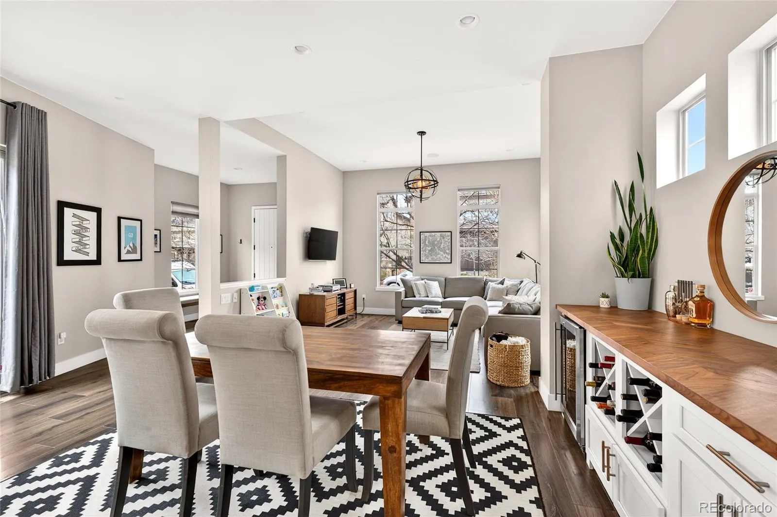 04122026080051 1600 33