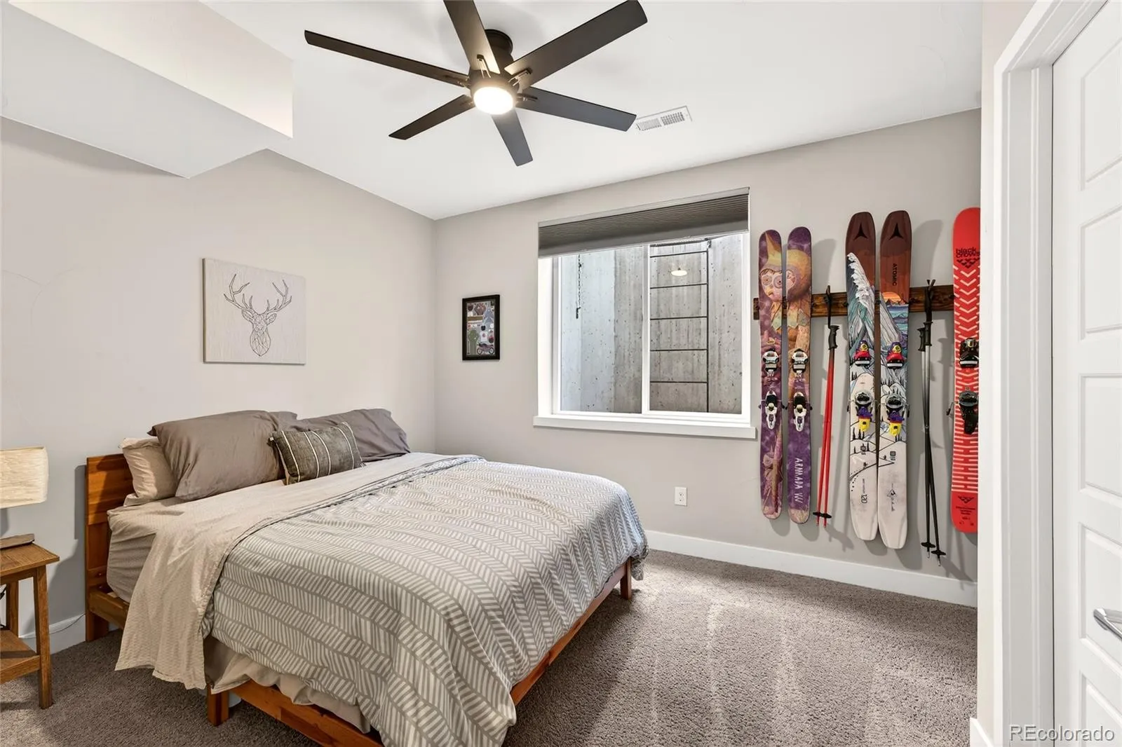 04122026080051 1600 40