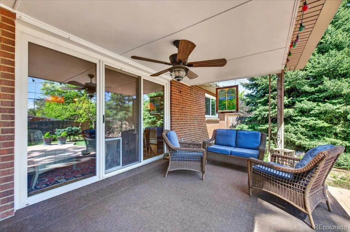 8122 W 17th Avenue Lakewood CO 80214 MLS #REC2037719 05202026200225 1200 24