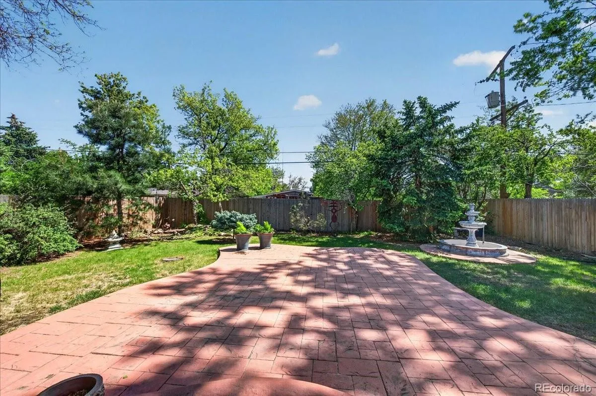 8122 W 17th Avenue Lakewood CO 80214 MLS #REC2037719 05202026200225 1200 25