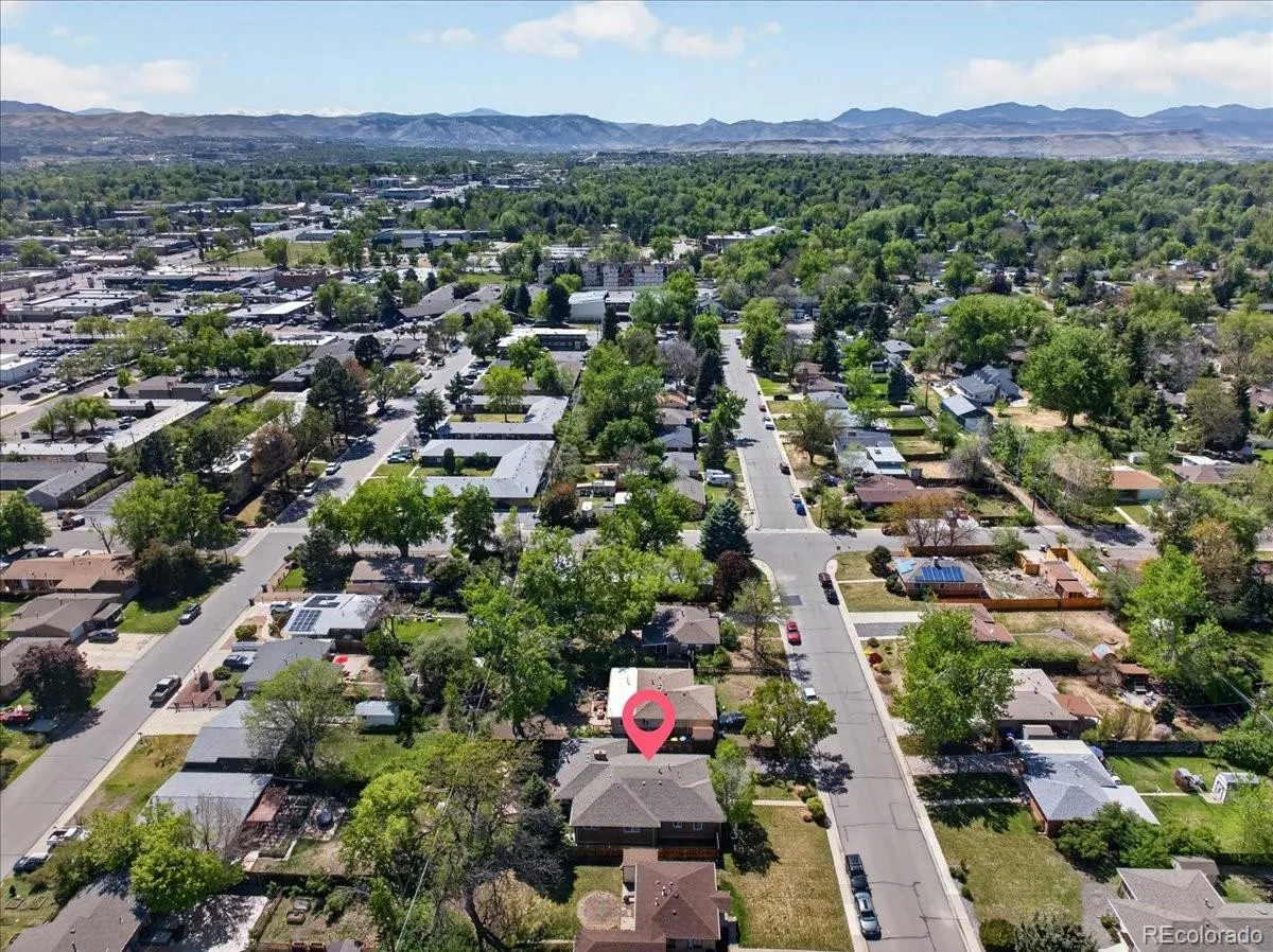 8122 W 17th Avenue Lakewood CO 80214 MLS #REC2037719 05202026200225 1200 30
