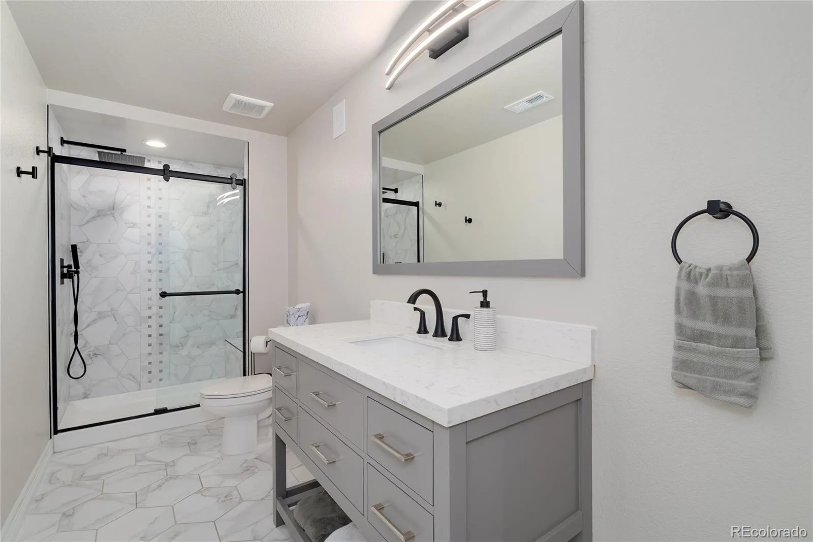 27500 E Lakeview Drive Aurora CO 80016 MLS #REC2039148 07022026173138 1600 38