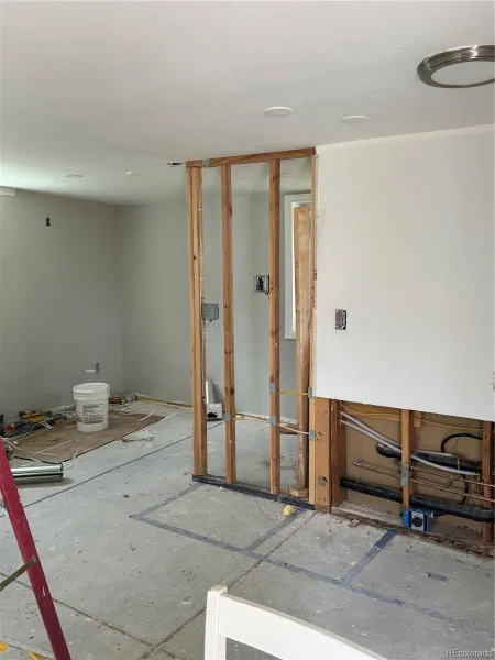 4921 W Tennessee Avenue Denver CO 80219 | MLS #REC2039348 07142026144843 800 19
