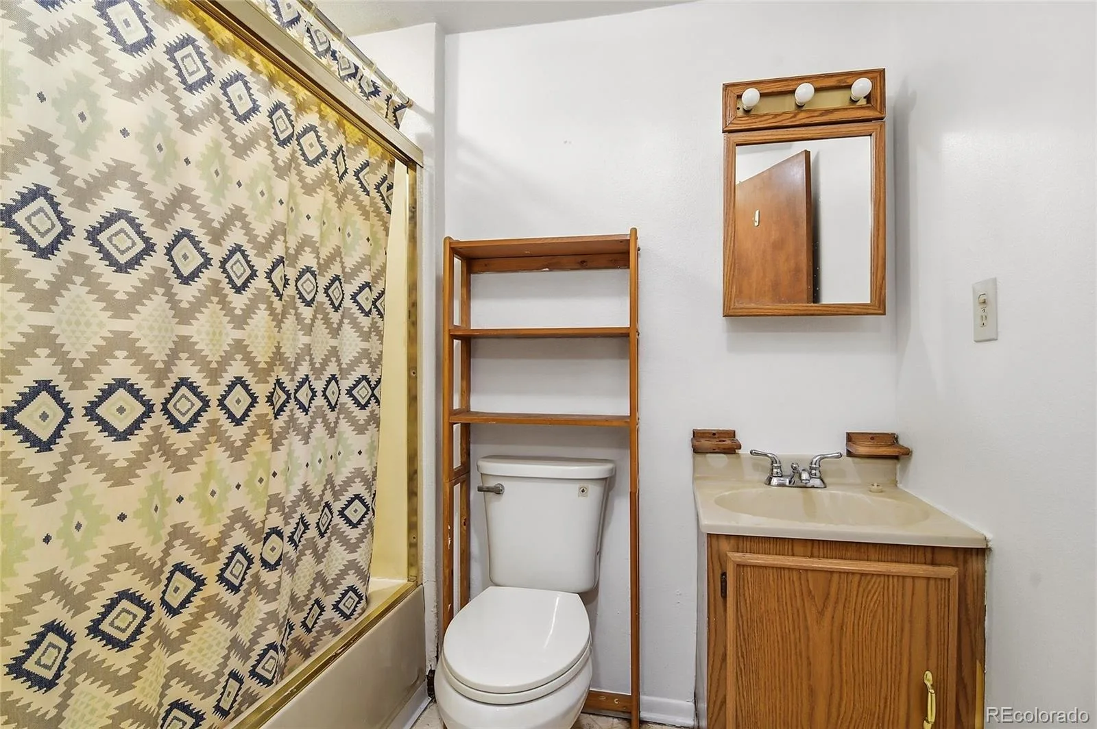 5785 Indiana Street Golden CO 80403 | MLS #REC2040985 07312026221017 1600 16