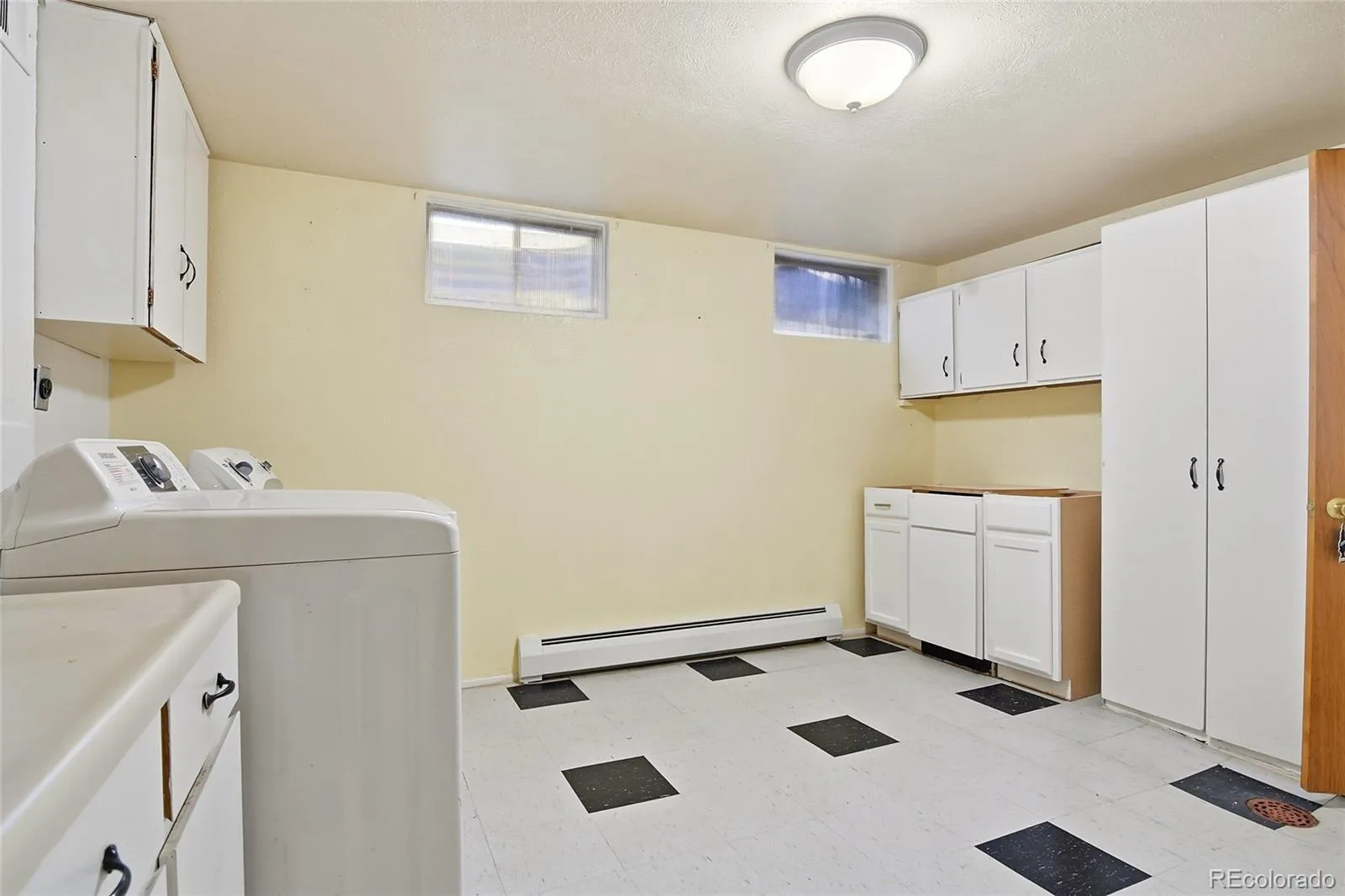 5785 Indiana Street Golden CO 80403 | MLS #REC2040985 07312026221017 1600 17
