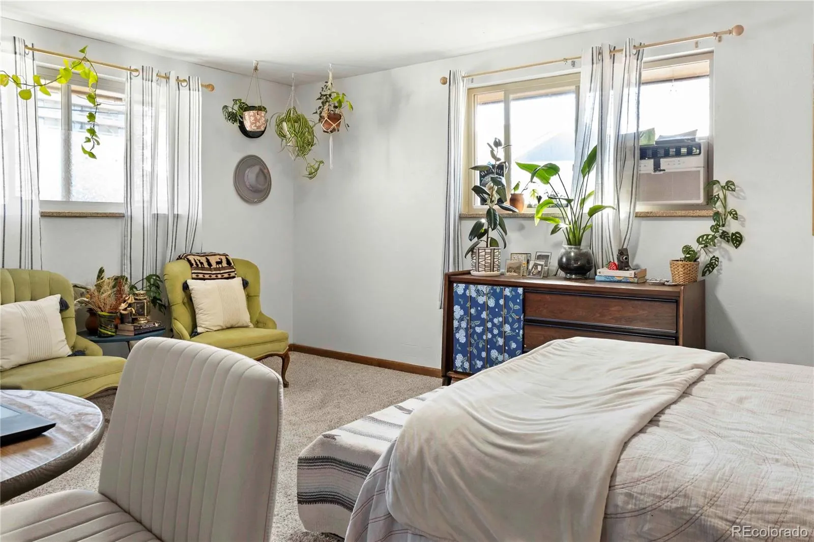 04202026042059 1600 8