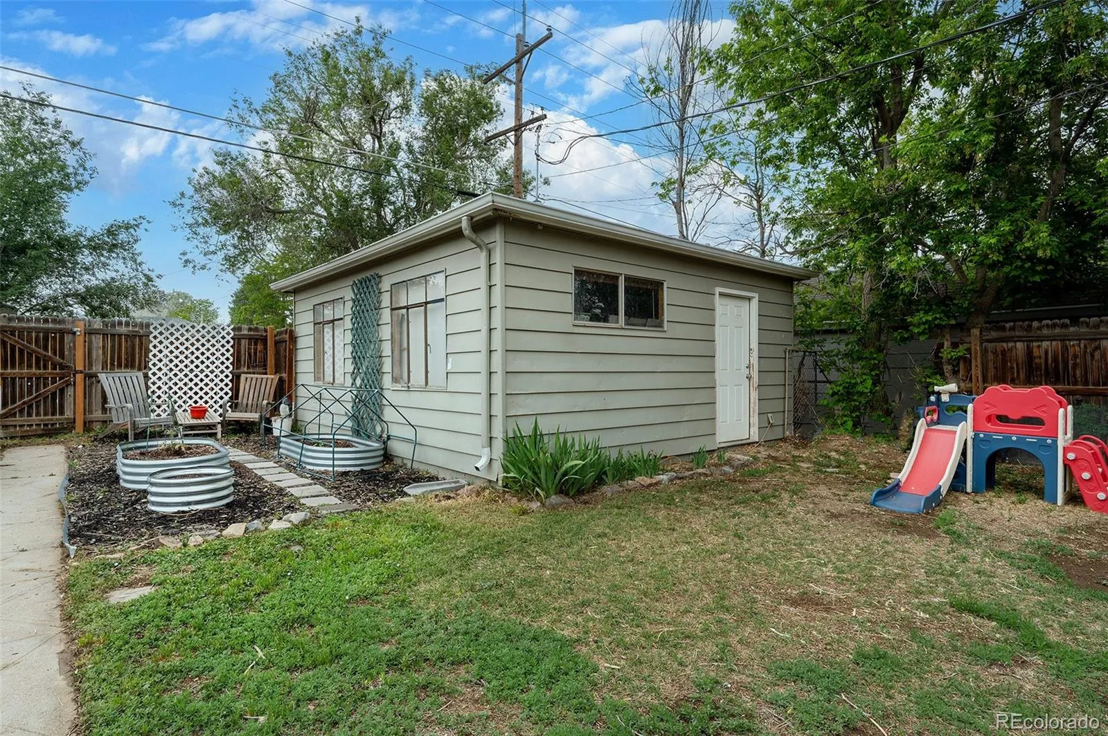 1249 Macon Street Aurora CO 80010 MLS #REC2041589 05262026205223 1600 21