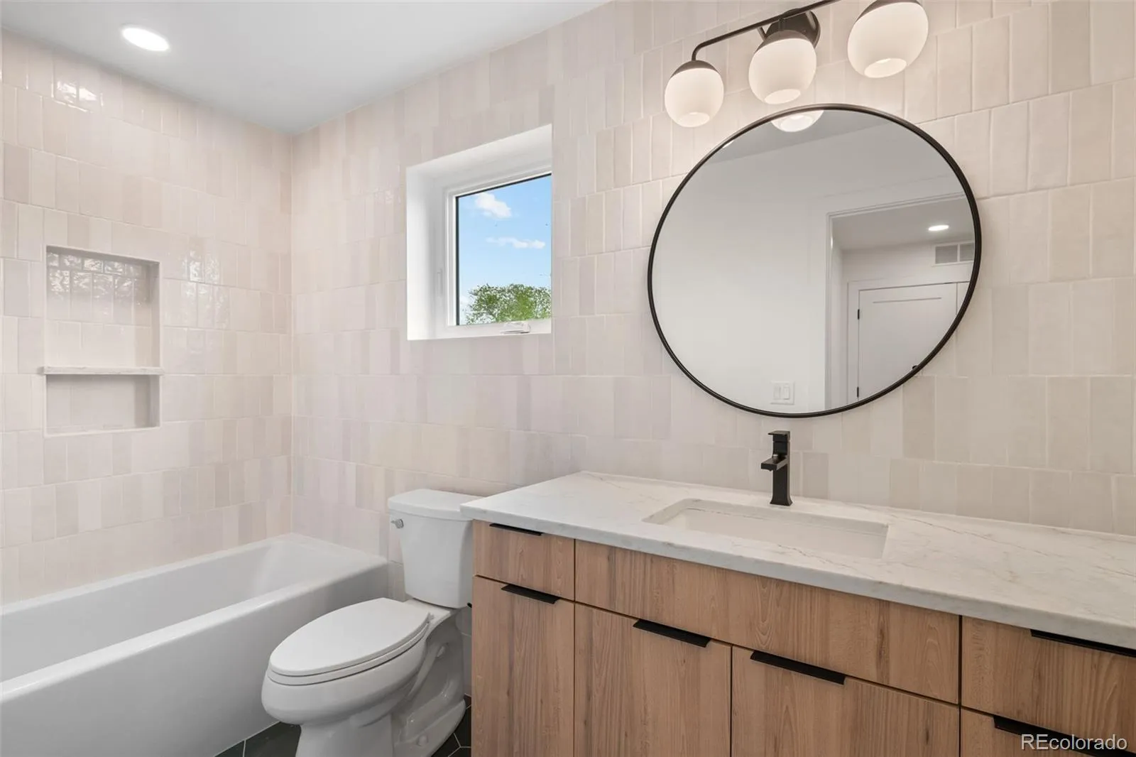 2135 S Sherman Street Denver CO 80210 MLS #REC2042363 05052026034624 1600 22