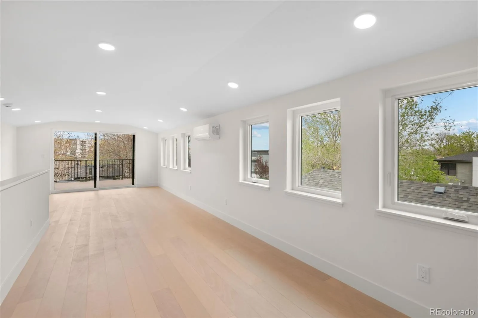2135 S Sherman Street Denver CO 80210 MLS #REC2042363 05052026034624 1600 30