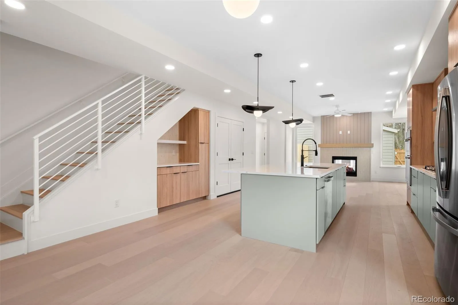2135 S Sherman Street Denver CO 80210 MLS #REC2042363 05052026034624 1600 6